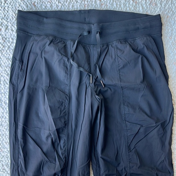 Lululemon Dance Studio Mid-Rise Jogger Black 14 - Picture 5 of 9